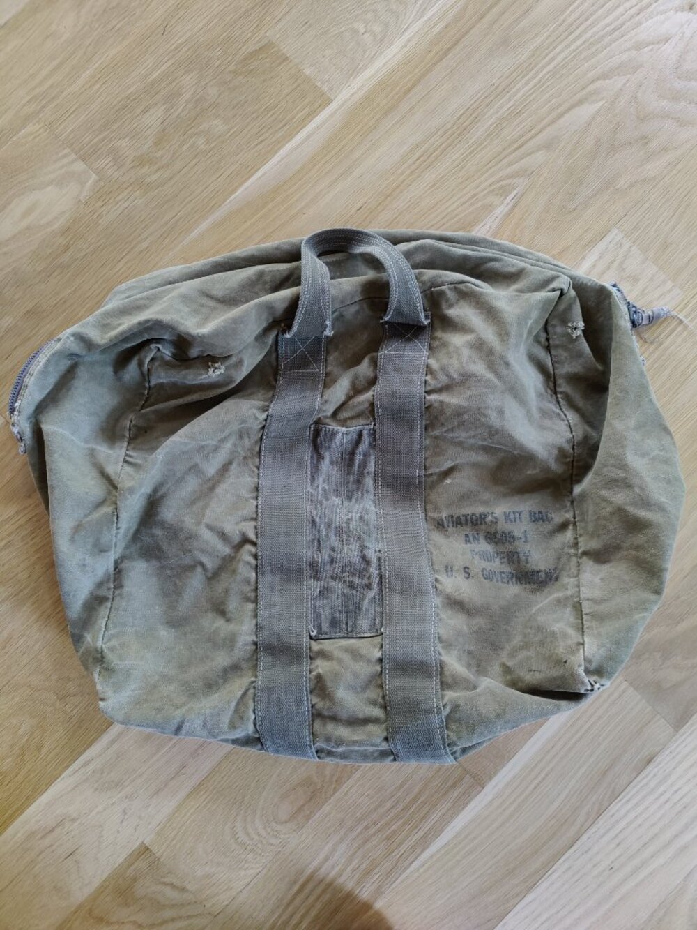 Authentic Aviator's Kit Bag Used by Vietnam Vet Canvas AN 6505-1